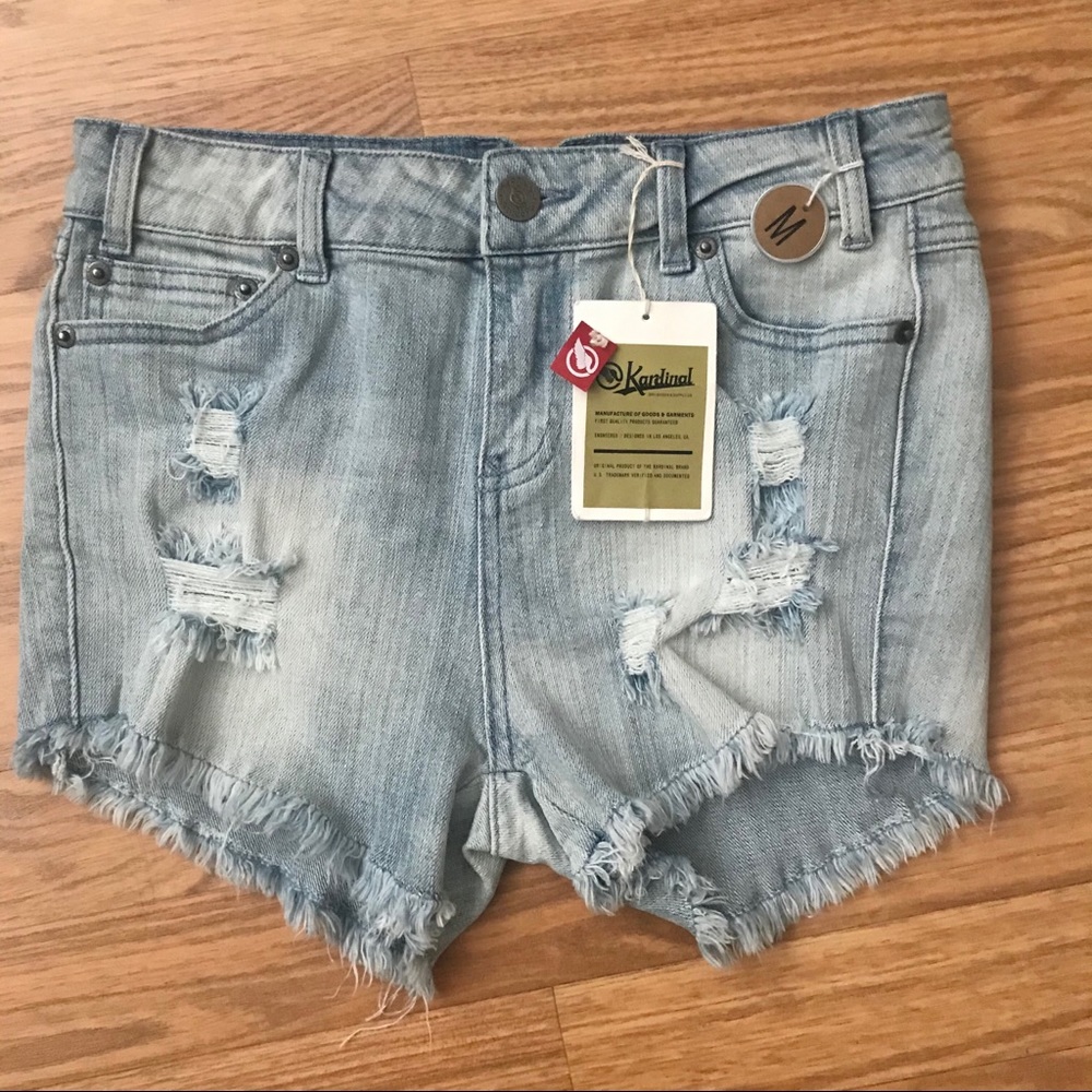 Shorts, Kardinal Distressed denim jeans.